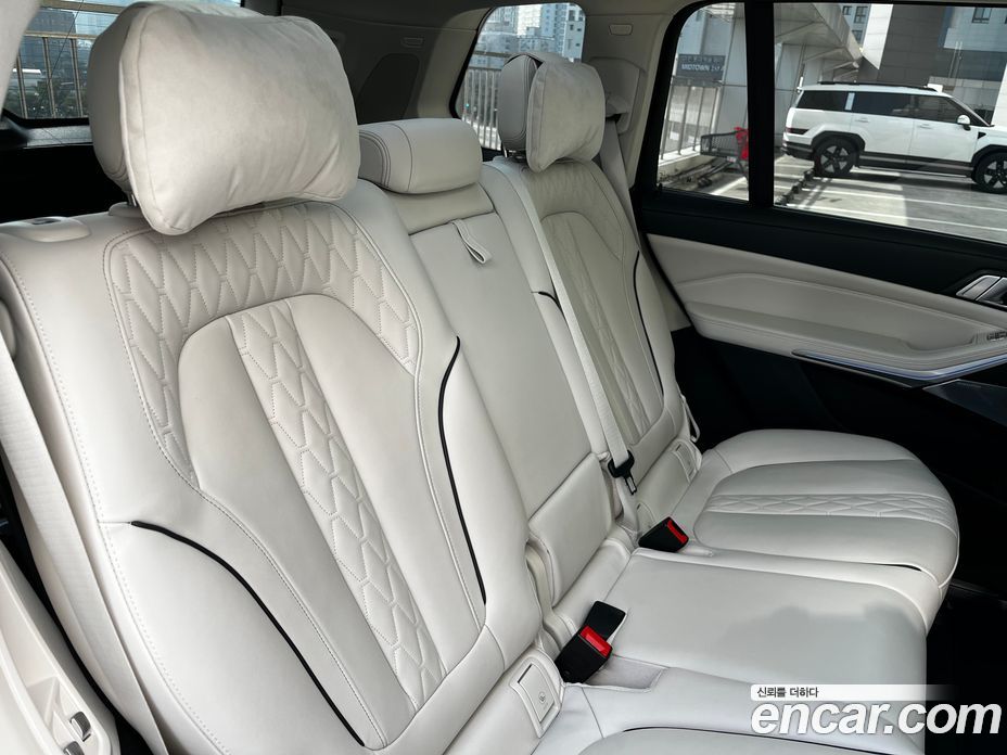 BMW X7 (G07) фото 14