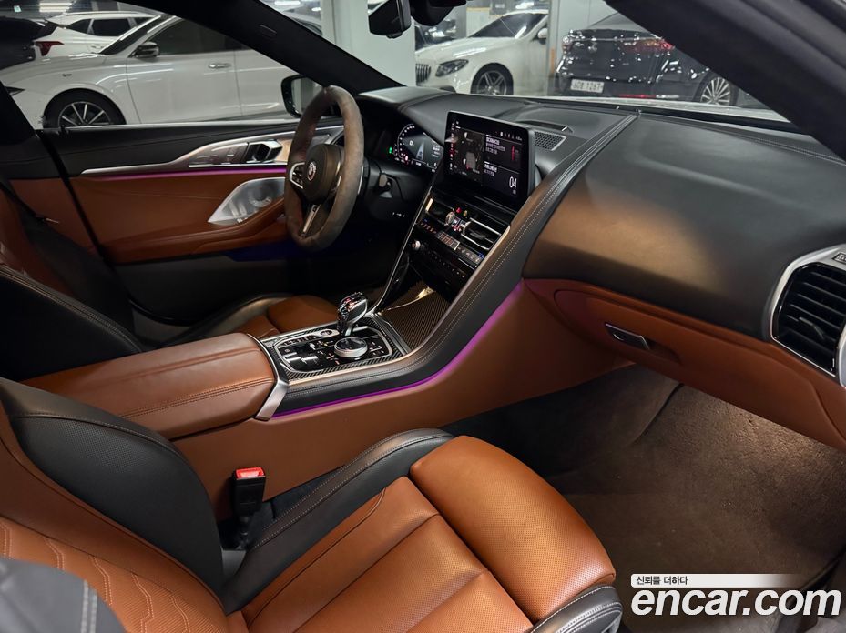 BMW 8-Series (G15) фото 16