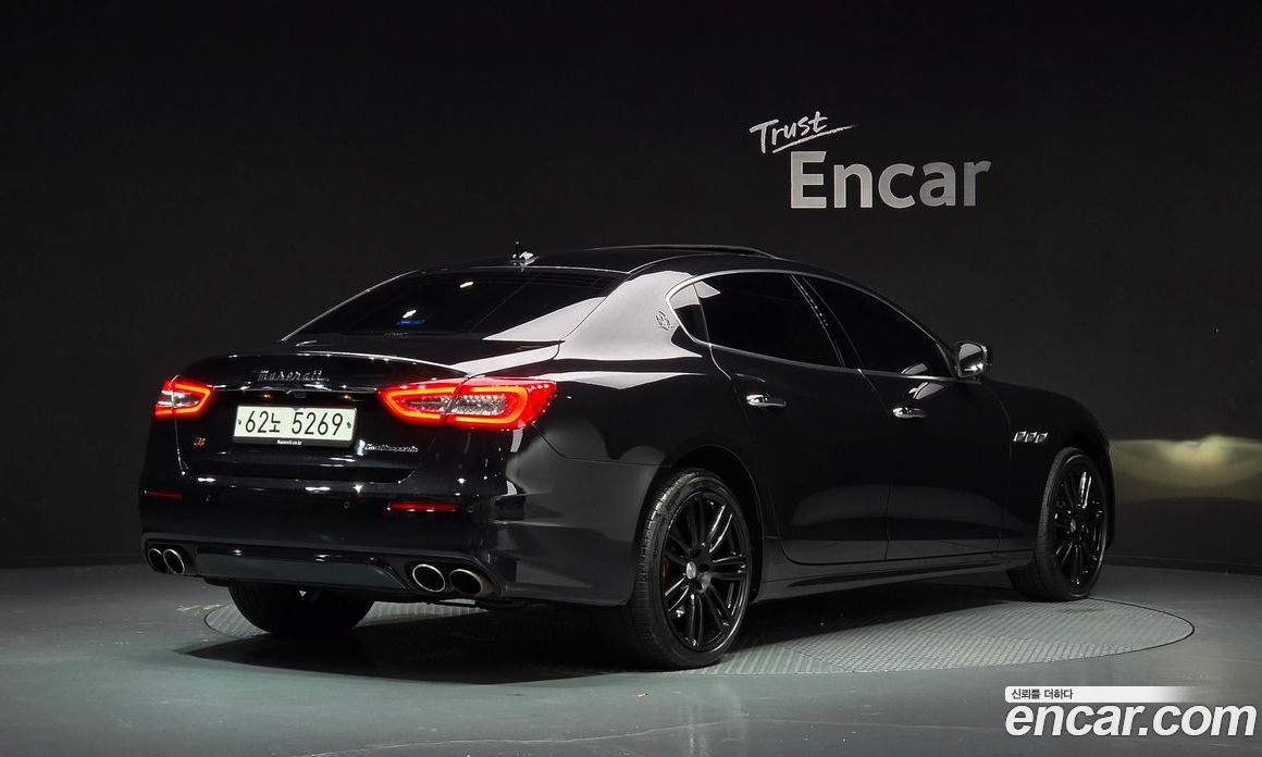 Maserati Quattroporte фото 2