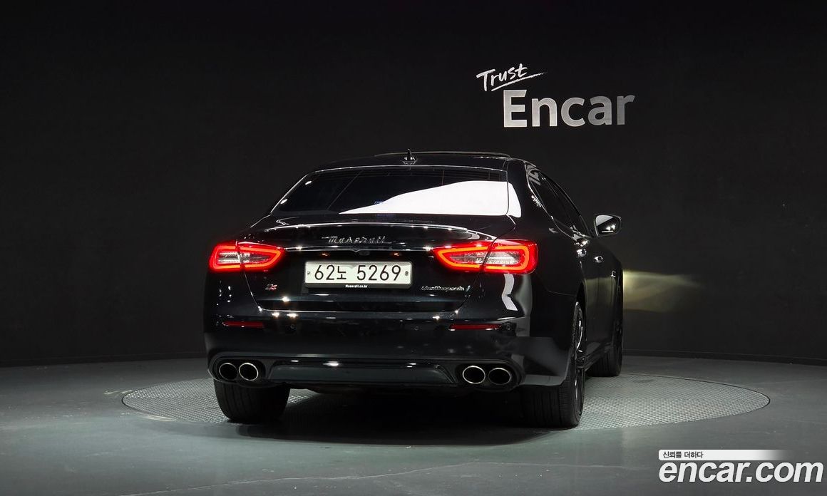 Maserati Quattroporte фото 4