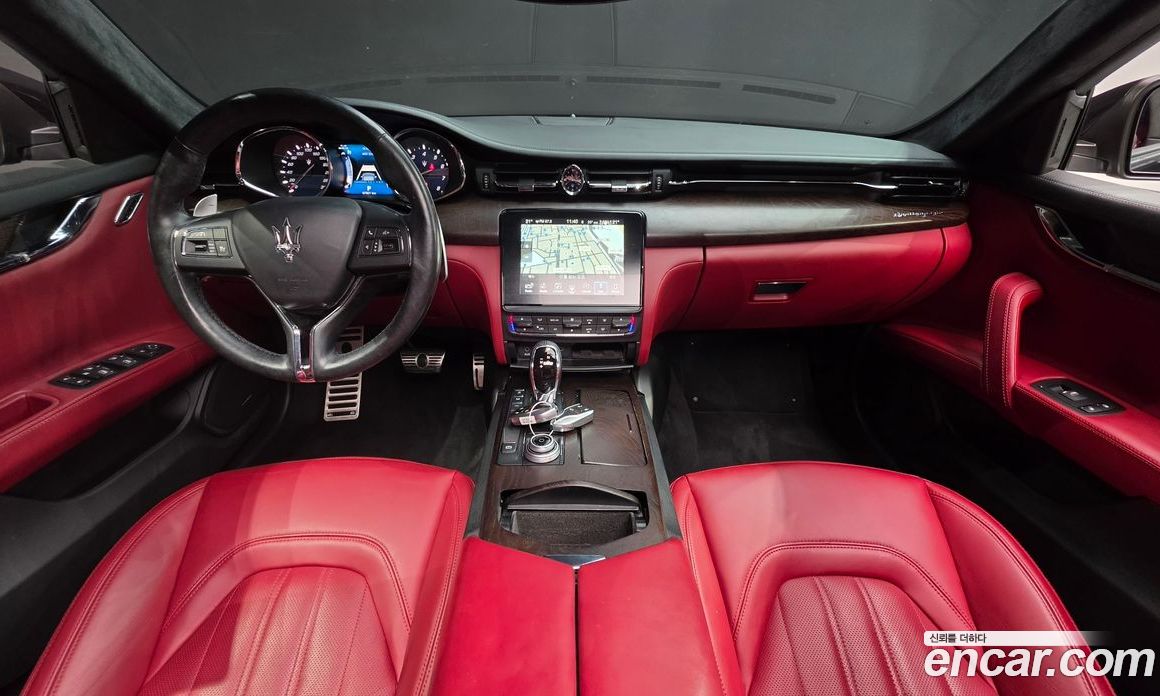 Maserati Quattroporte фото 7