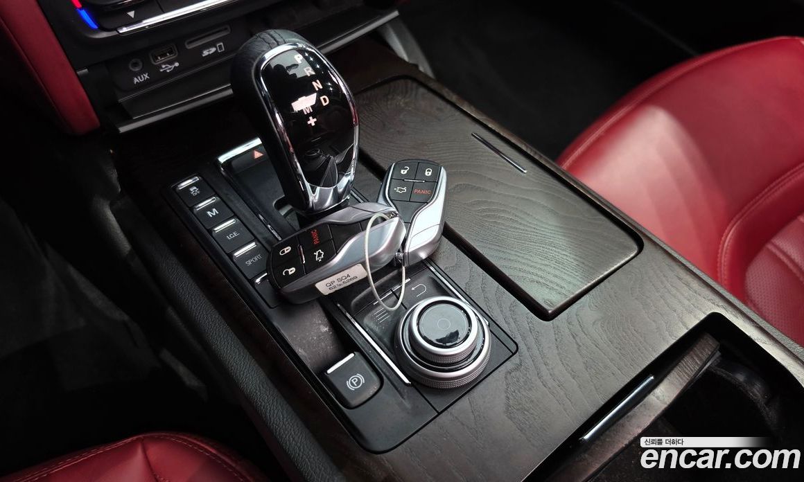 Maserati Quattroporte фото 9