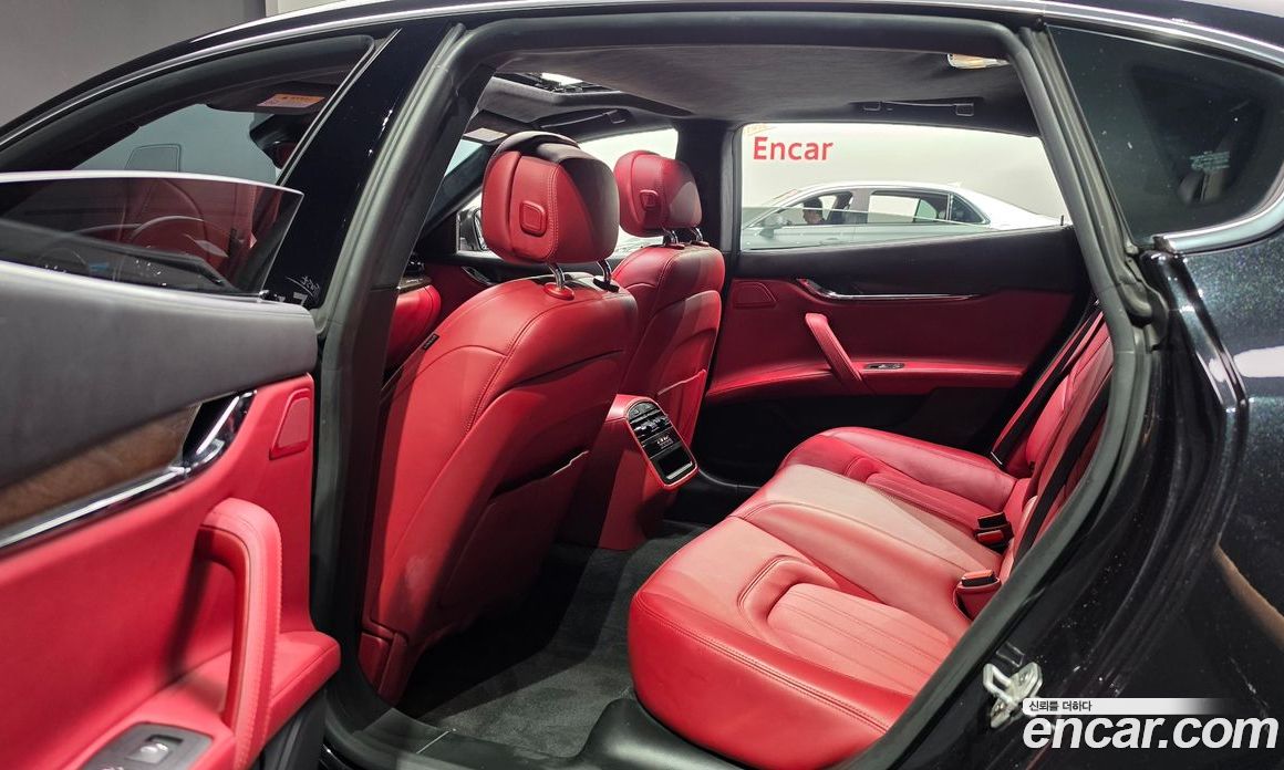 Maserati Quattroporte фото 11