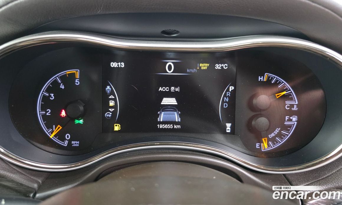 Jeep Grand Cherokee (WK) фото 8