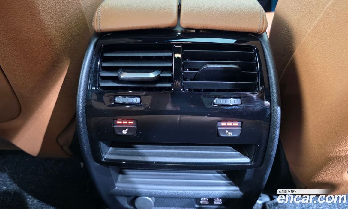 BMW 5-Series (G30) фото 19