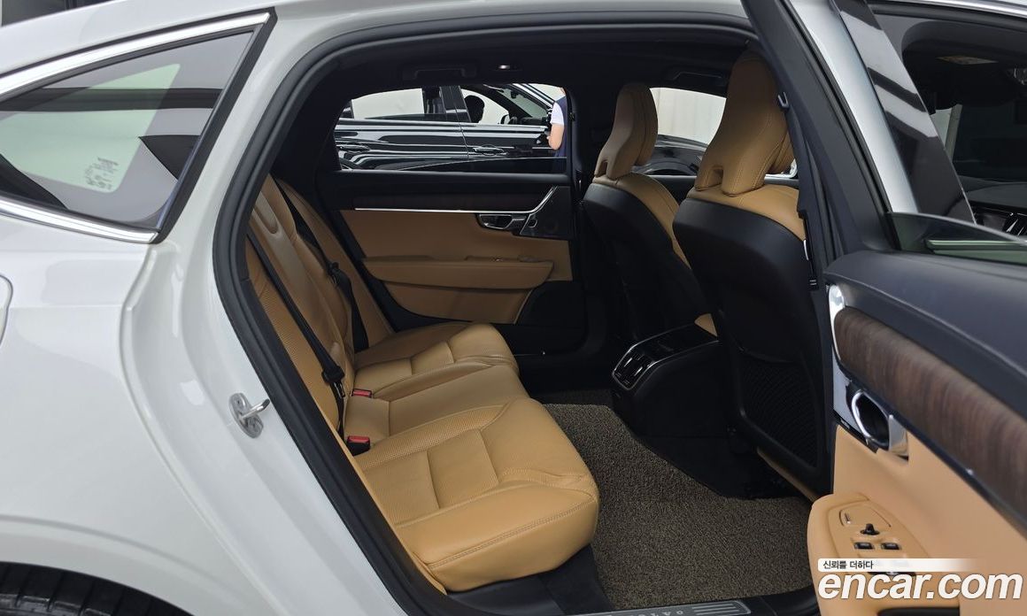 Volvo S90 фото 11