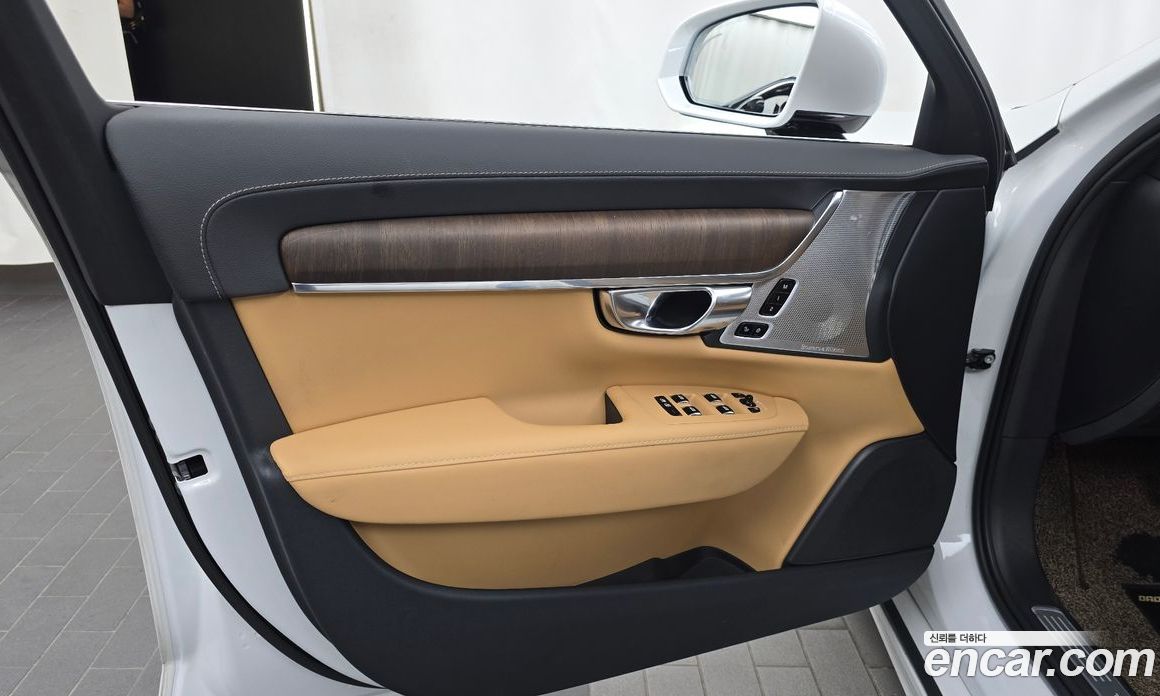 Volvo S90 фото 24