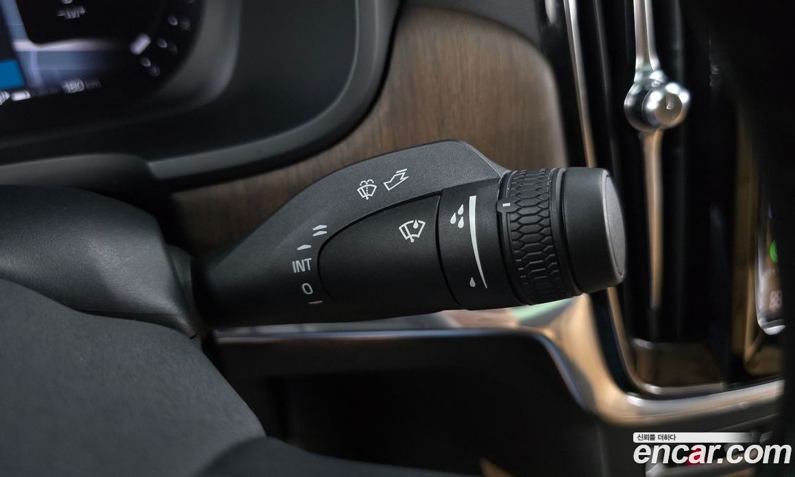 Volvo S90 фото 28