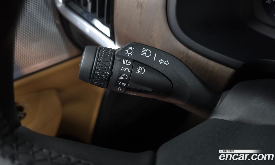Volvo S90 фото 30