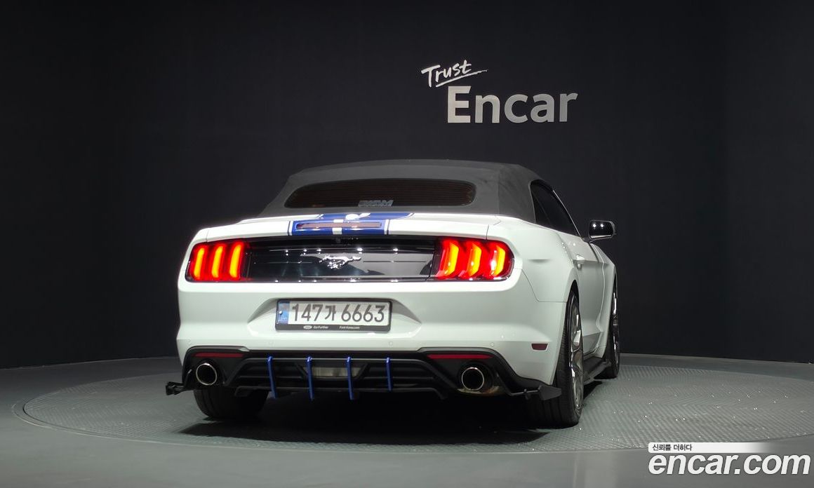 Ford Mustang фото 4