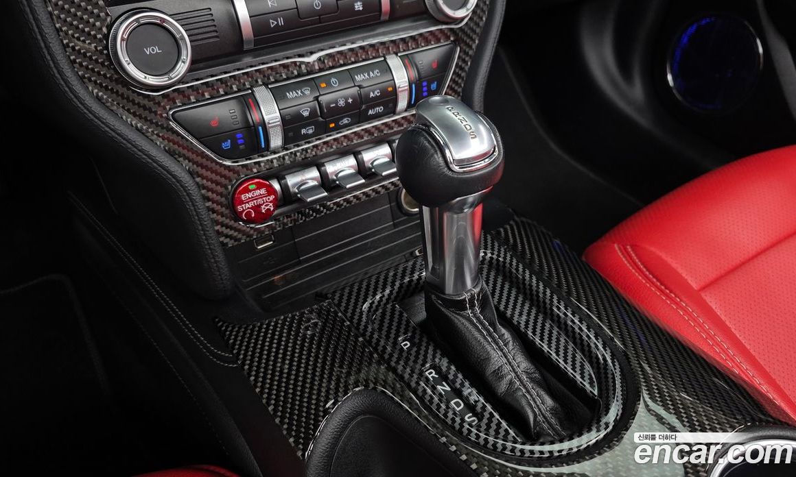 Ford Mustang фото 9