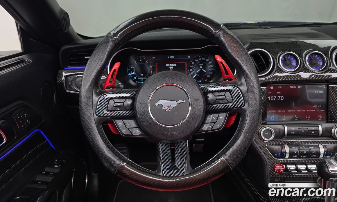 Ford Mustang фото 13