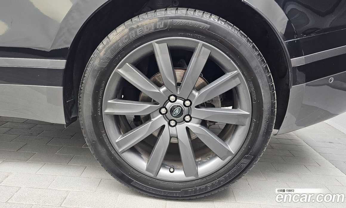 Land Rover Range Rover Velar фото 5