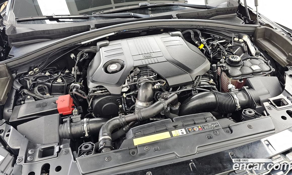 Land Rover Range Rover Velar фото 6