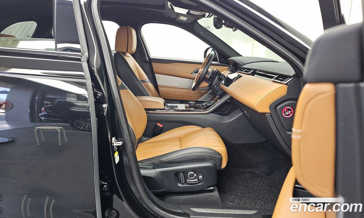 Land Rover Range Rover Velar фото 11