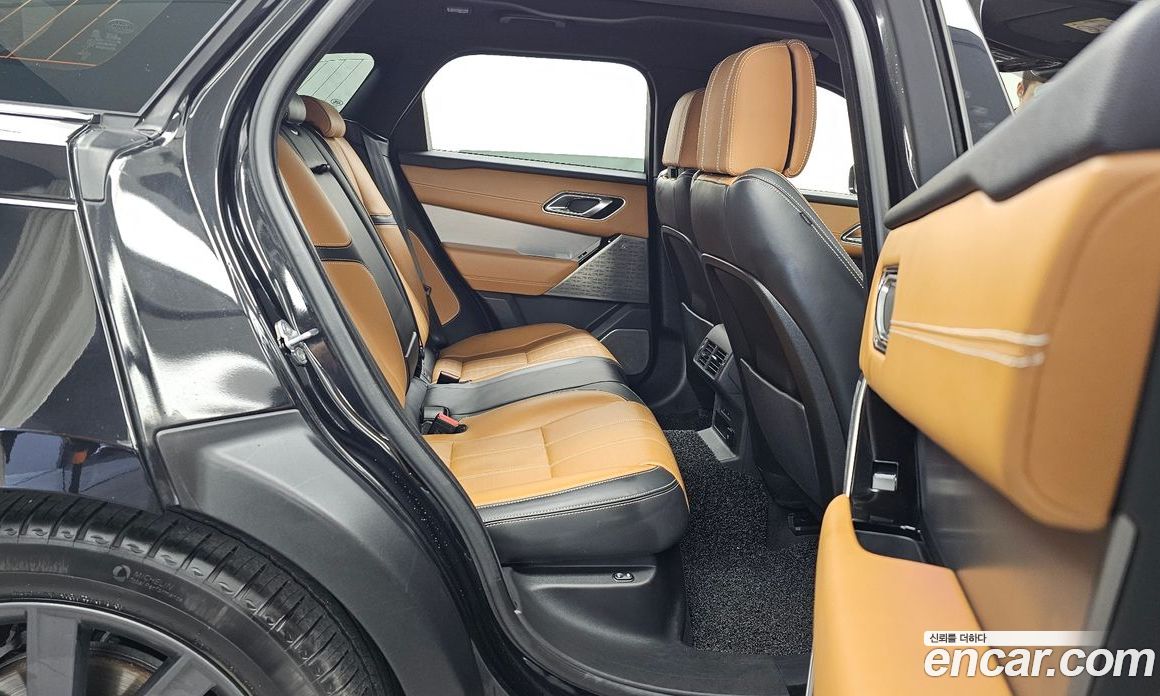 Land Rover Range Rover Velar фото 12