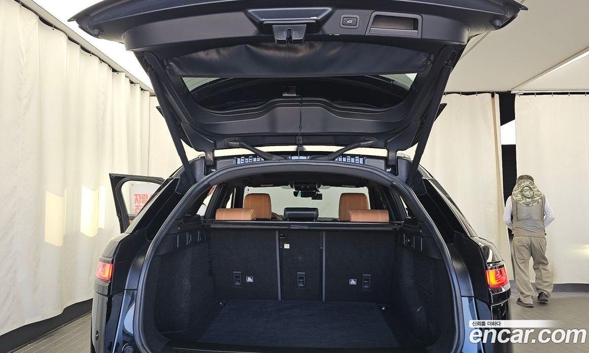 Land Rover Range Rover Velar фото 20