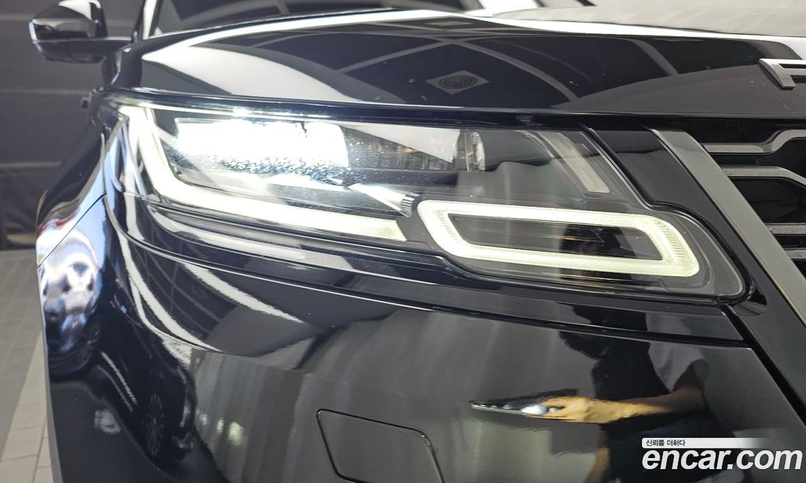 Land Rover Range Rover Velar фото 22