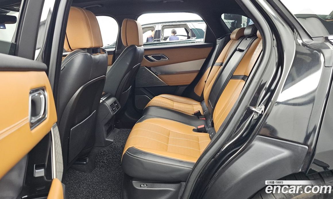 Land Rover Range Rover Velar фото 26