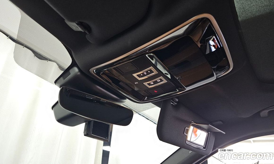 Land Rover Range Rover Velar фото 27