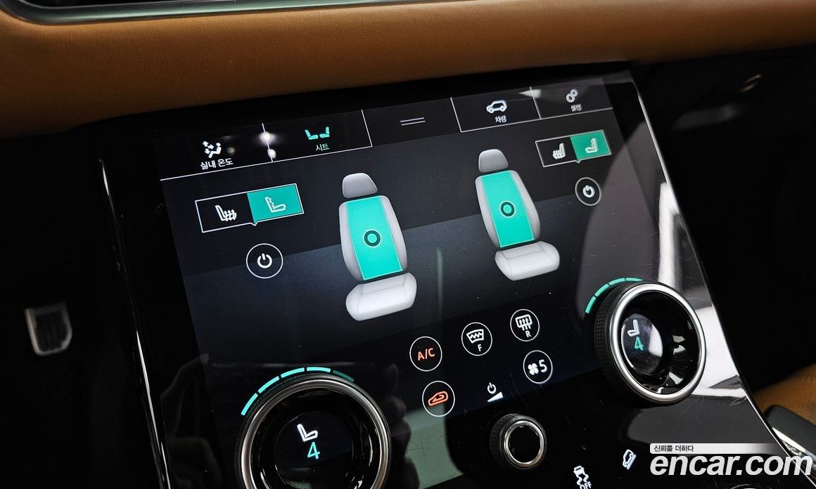 Land Rover Range Rover Velar фото 28