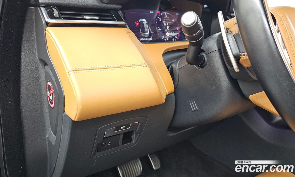 Land Rover Range Rover Velar фото 29