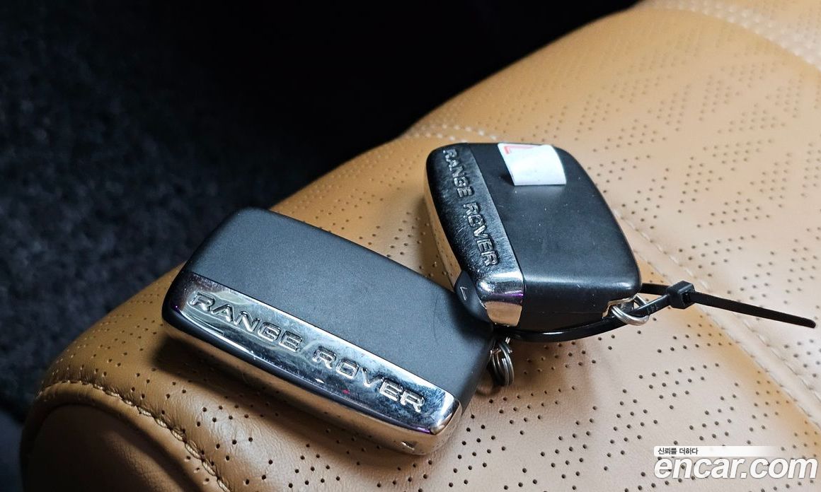 Land Rover Range Rover Velar фото 36
