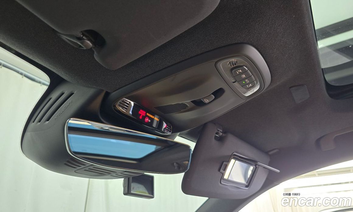 Volvo XC40 фото 17