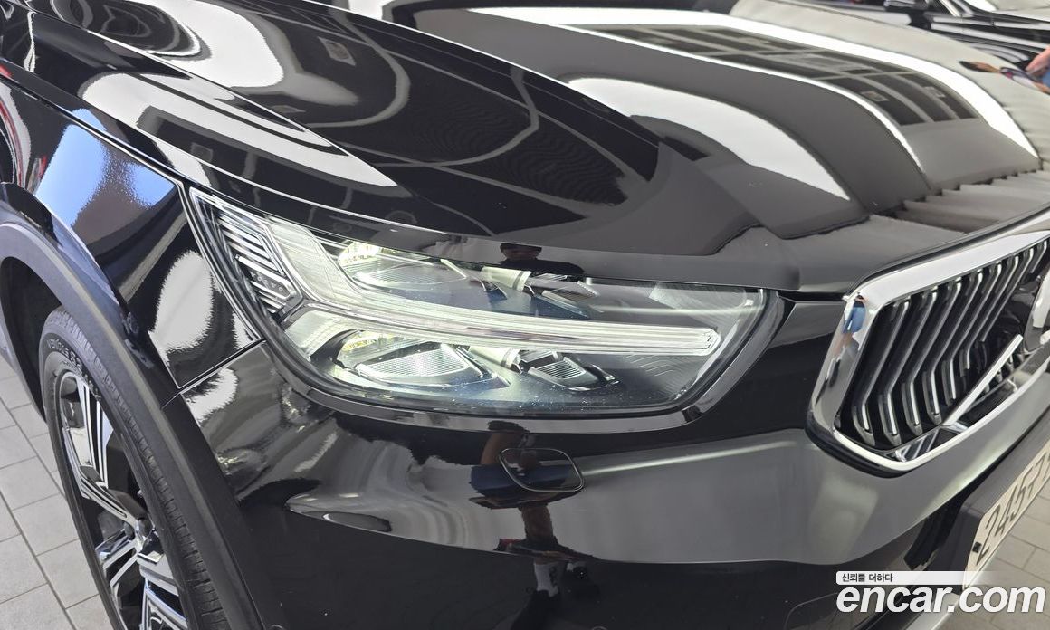 Volvo XC40 фото 22