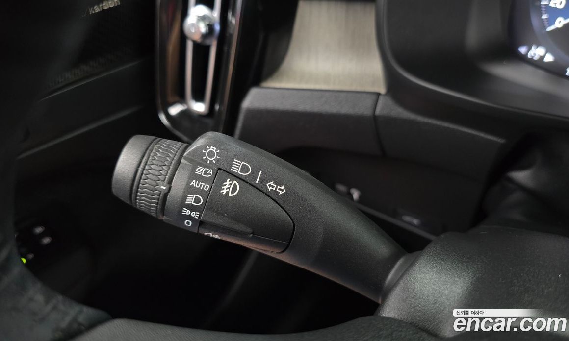 Volvo XC40 фото 29