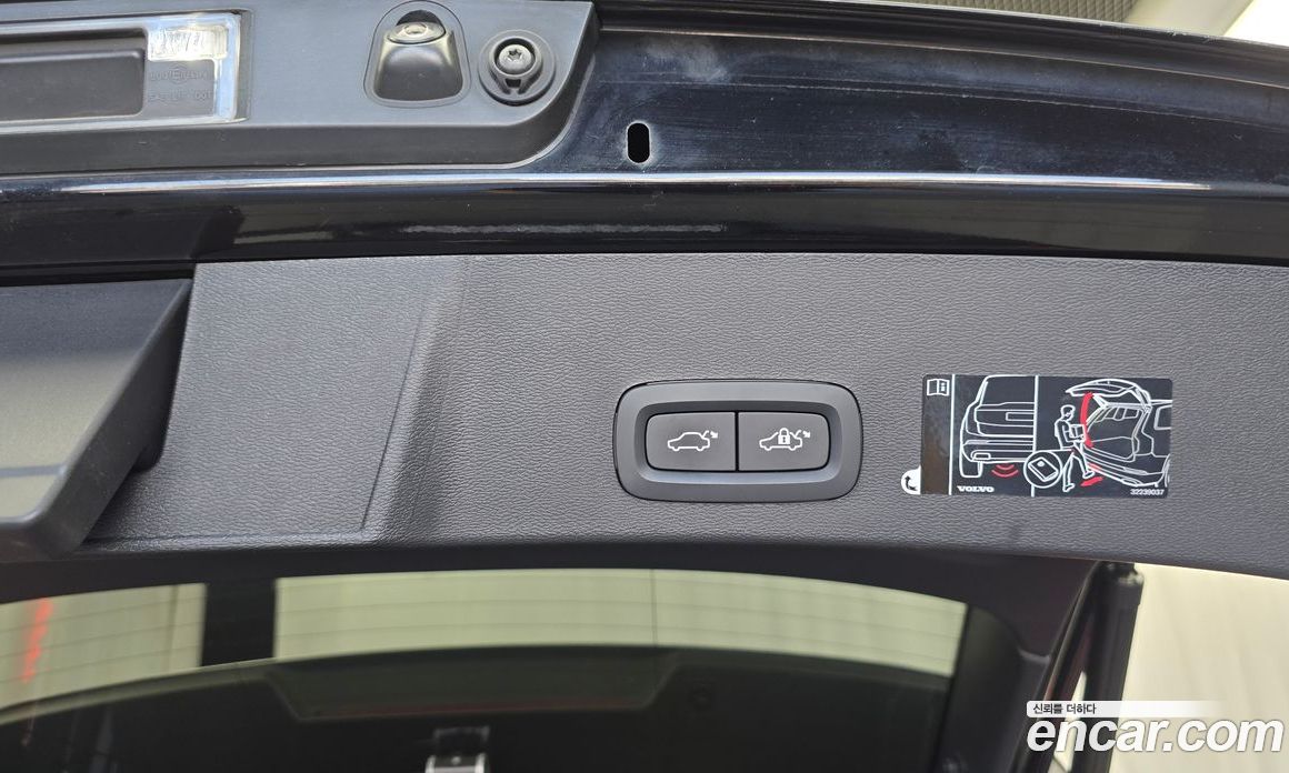 Volvo XC40 фото 30