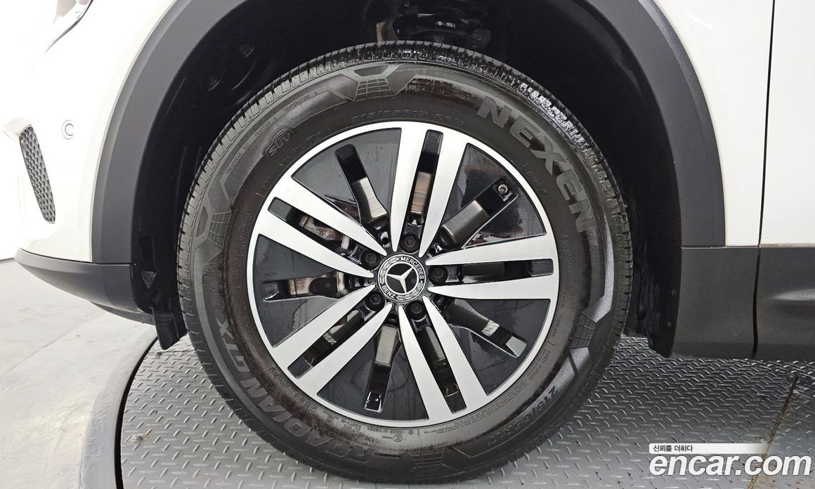 Mercedes-Benz GLB-Class X247 фото 5