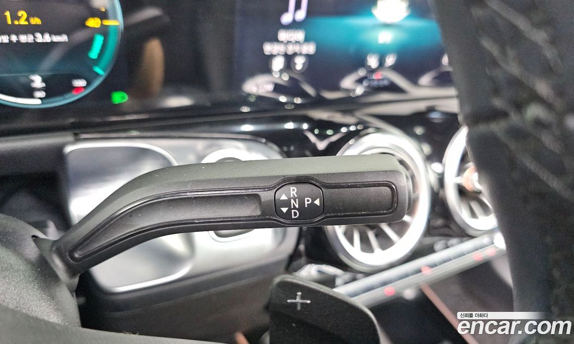Mercedes-Benz GLB-Class X247 фото 9