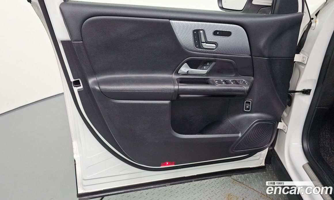 Mercedes-Benz GLB-Class X247 фото 24