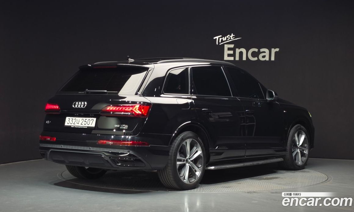Audi Q7 (4M) фото 2