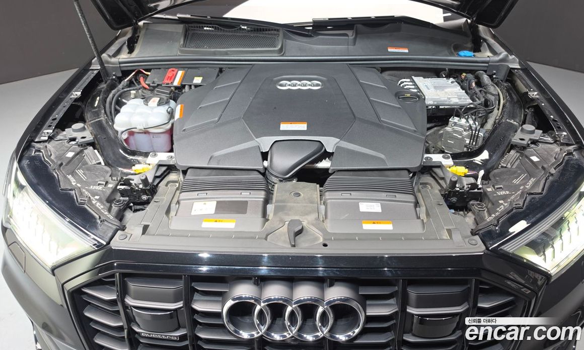 Audi Q7 (4M) фото 6
