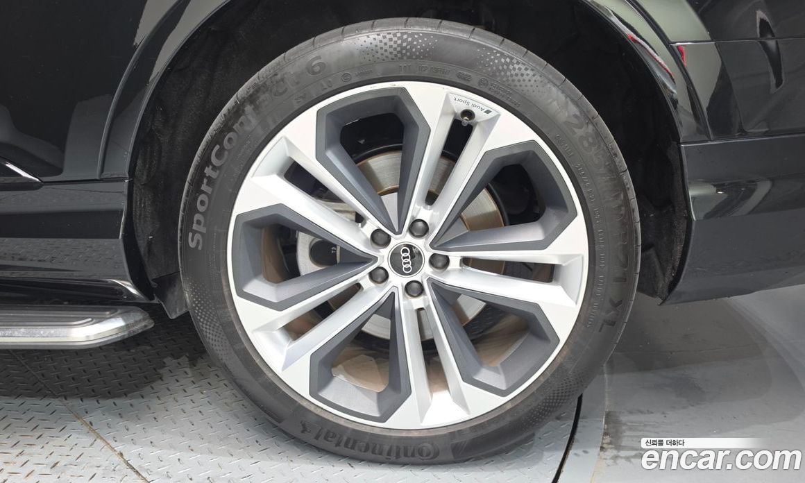 Audi Q7 (4M) фото 21