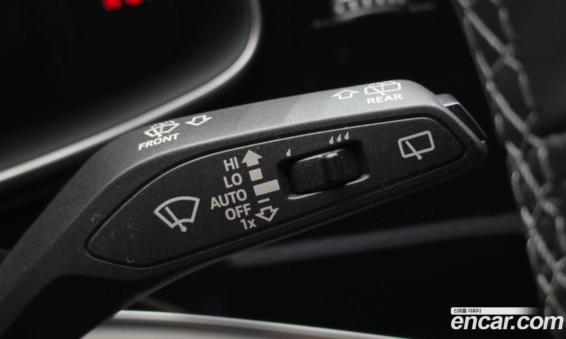 Audi Q7 (4M) фото 27