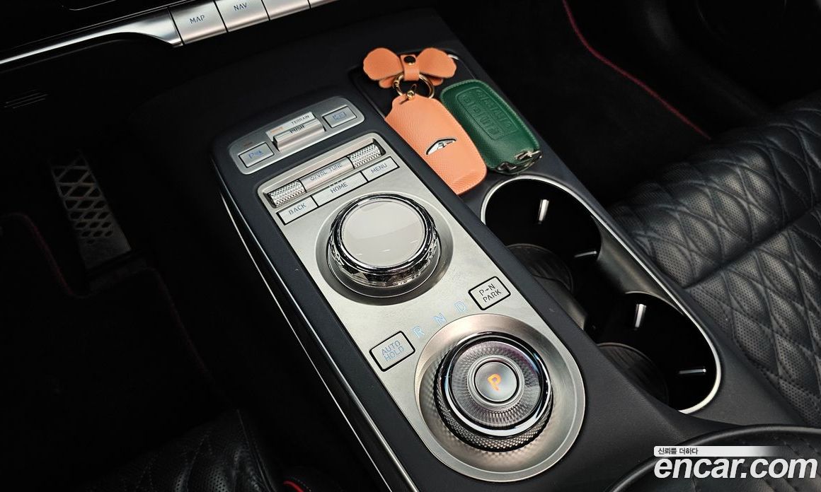 Genesis GV70 фото 9