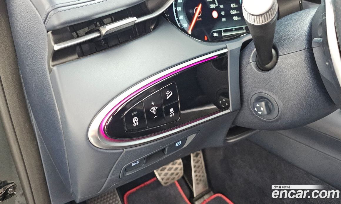 Genesis GV70 фото 20