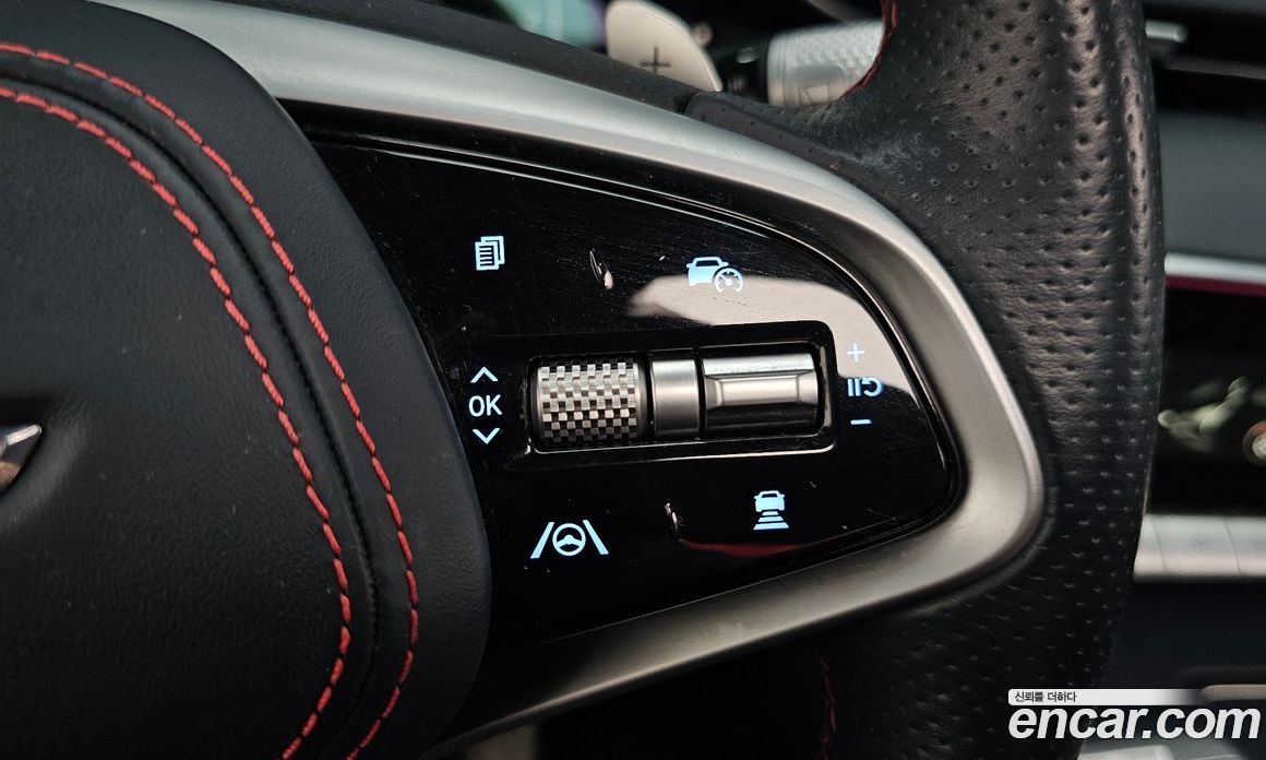 Genesis GV70 фото 30