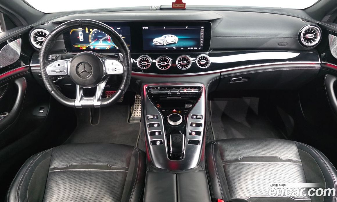 Mercedes-Benz AMG GT фото 7