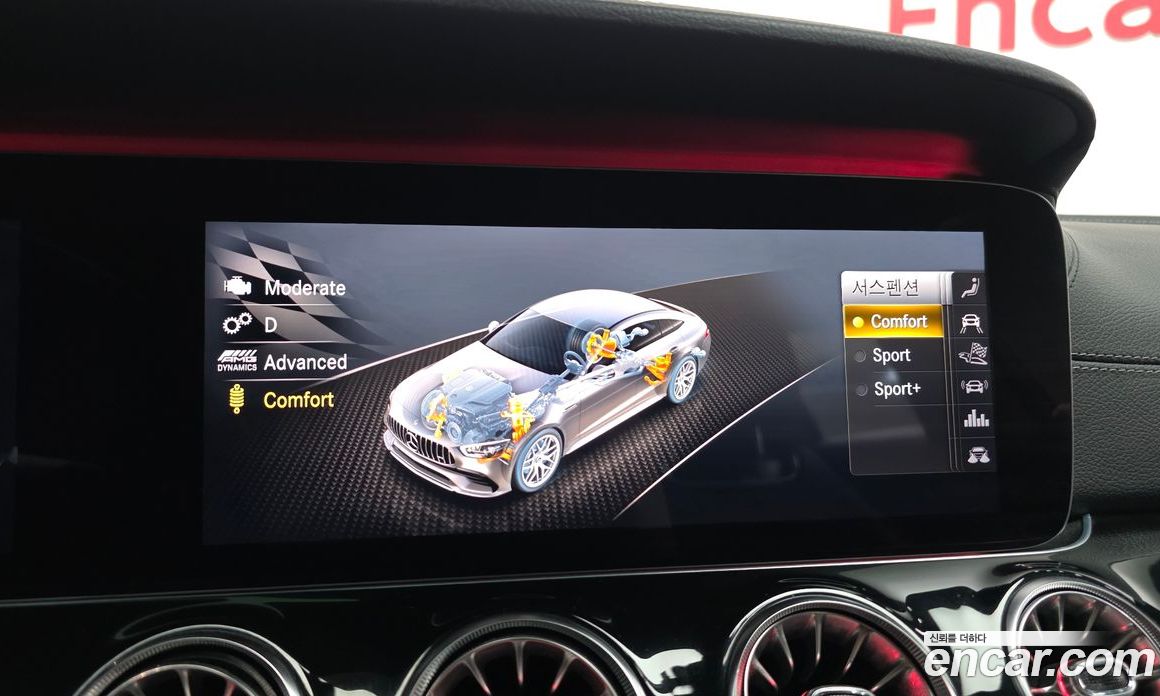 Mercedes-Benz AMG GT фото 16