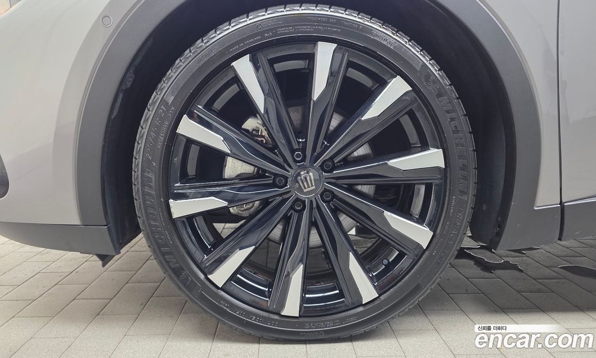 Toyota Crown Crossover фото 4