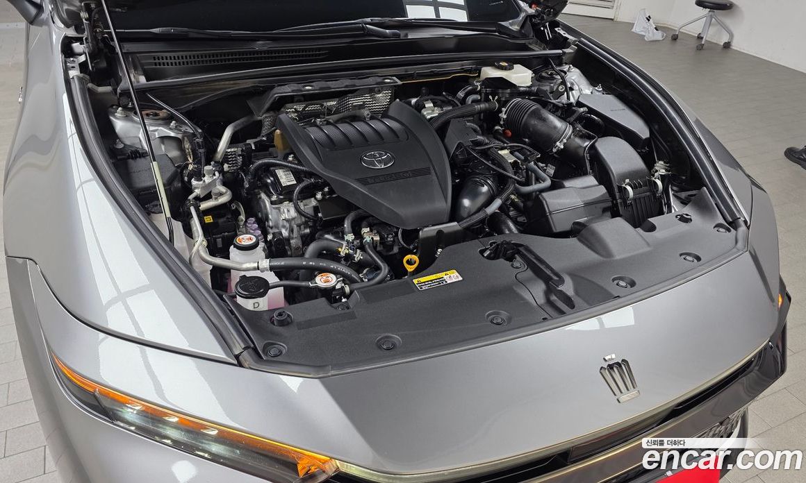 Toyota Crown Crossover фото 5