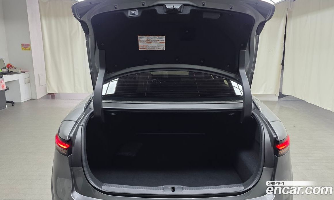 Toyota Crown Crossover фото 19