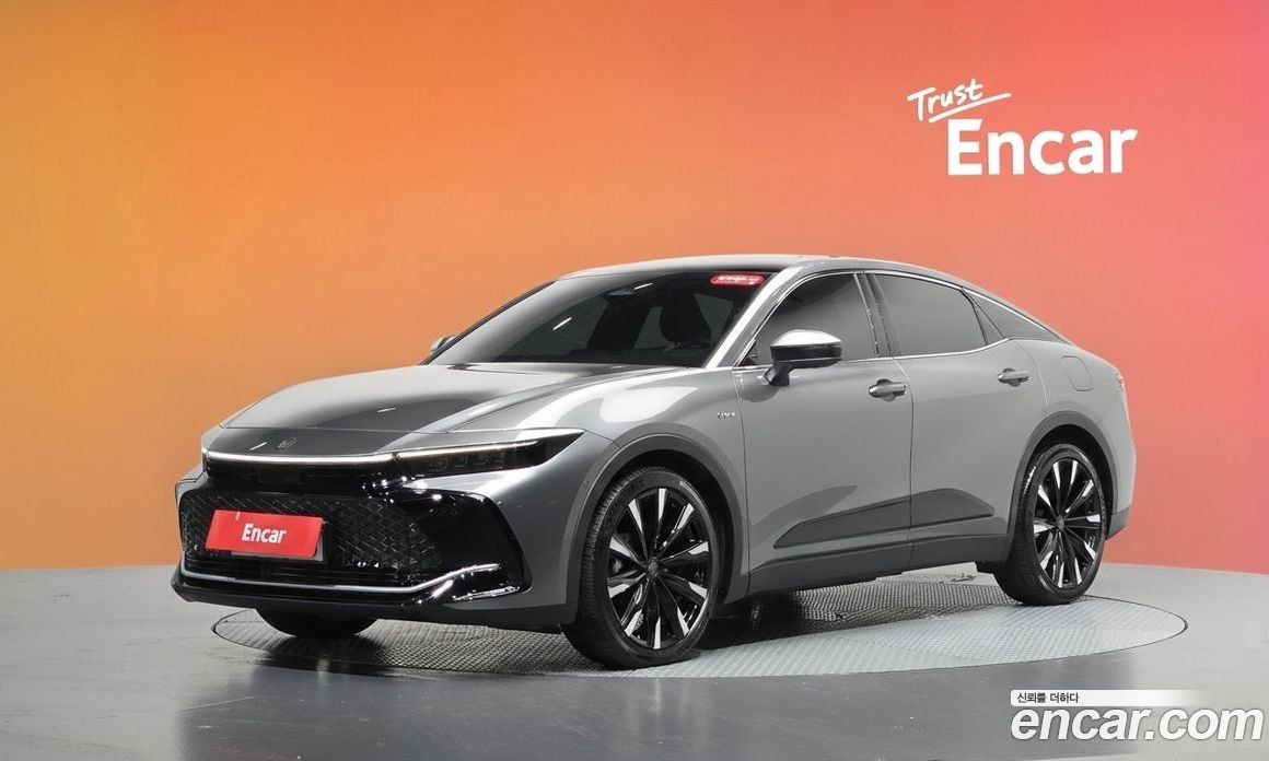 Toyota Crown Crossover фото 20