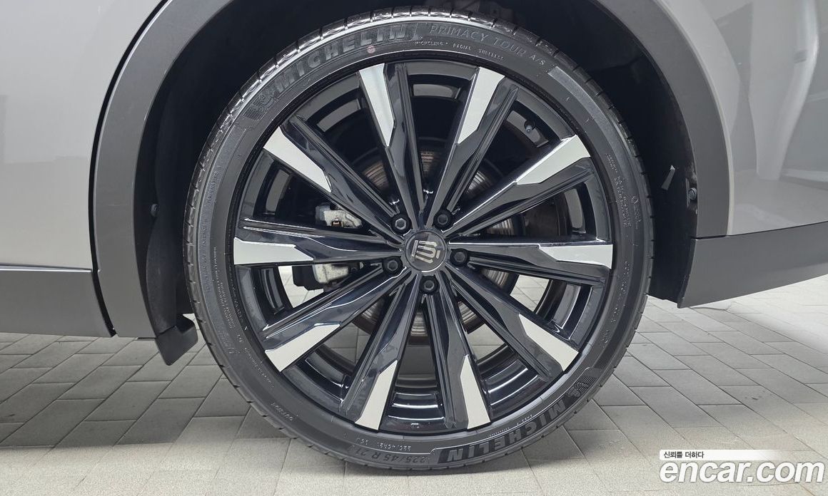 Toyota Crown Crossover фото 21