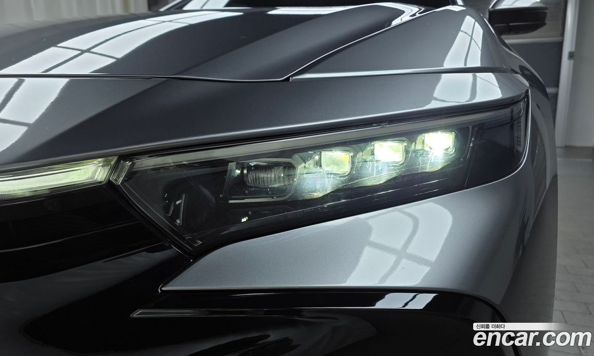 Toyota Crown Crossover фото 22