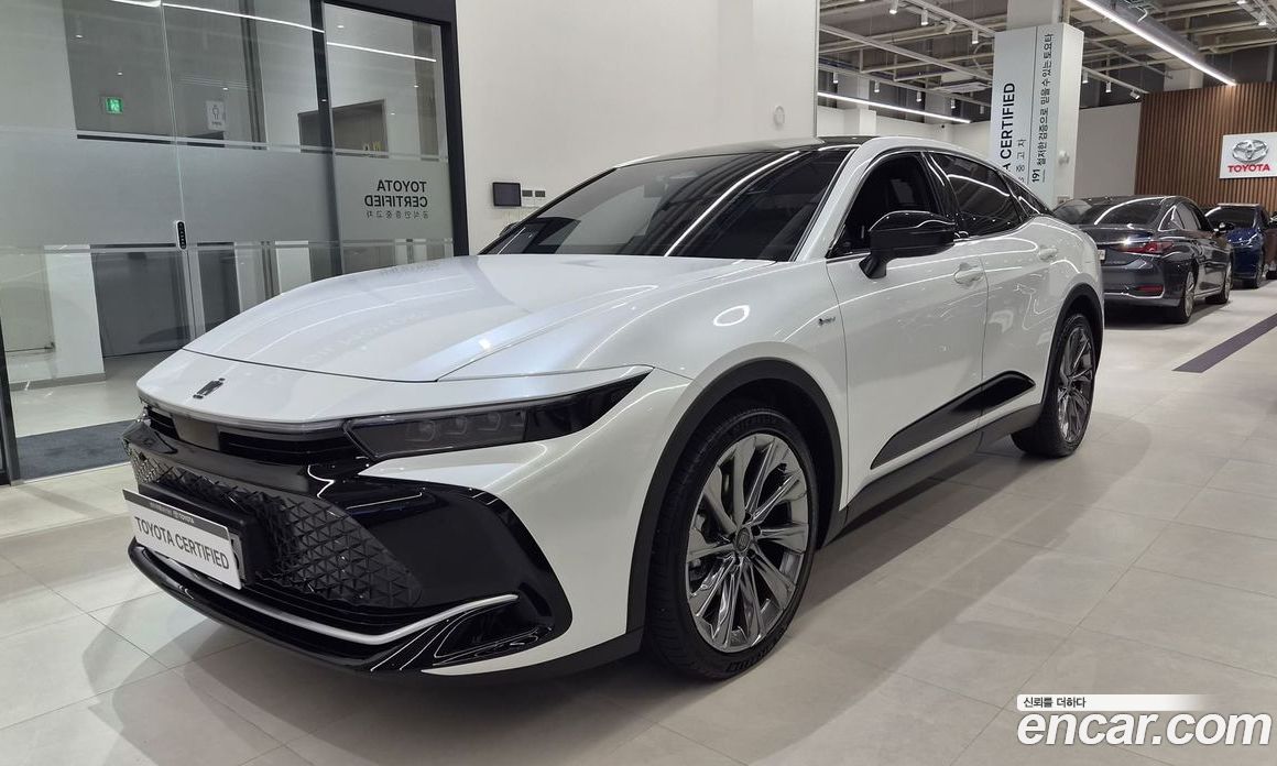 Toyota Crown Crossover